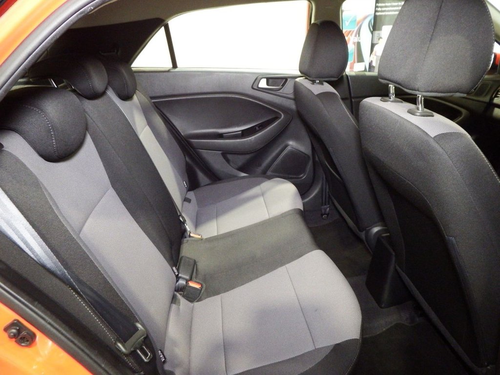 Used Hyundai i20 2018 for sale - 77936673: Photo 38