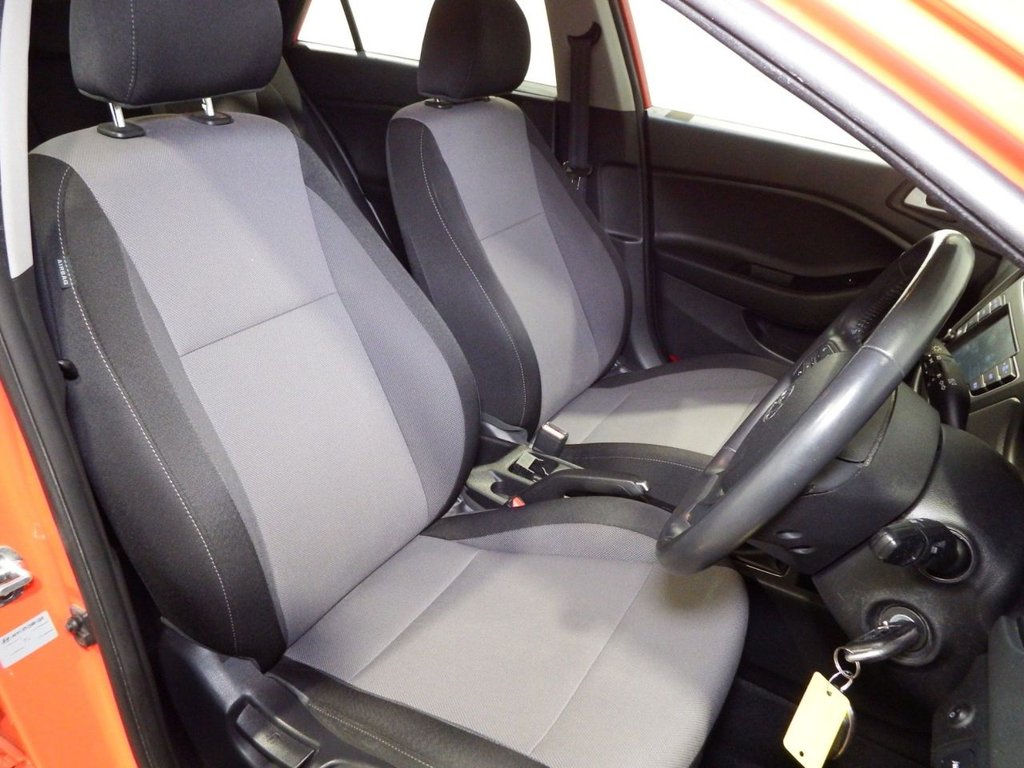 Used Hyundai i20 2018 for sale - 77936673: Photo 39