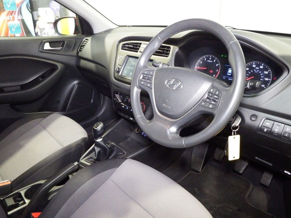 Used Hyundai i20 2018 for sale - 77936673: Photo 42