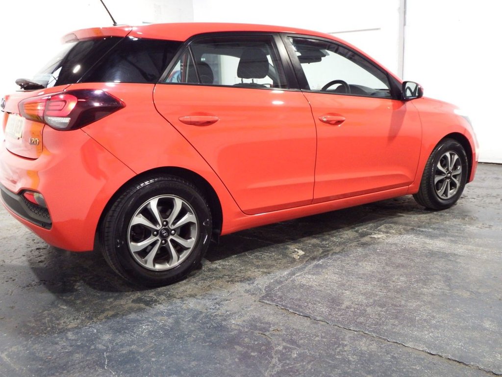 Used Hyundai i20 2018 for sale - 77936673: Photo 9
