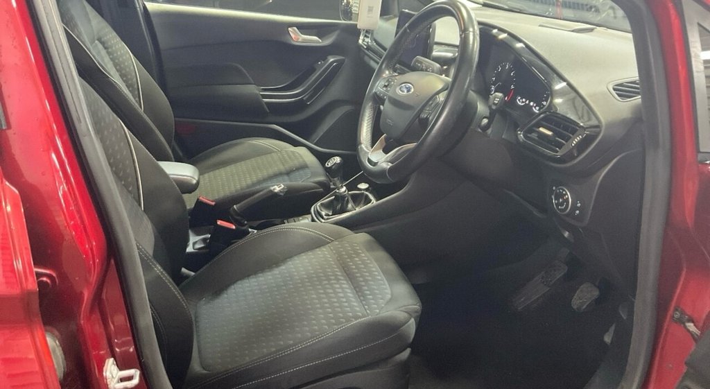 Used Ford Fiesta 2018 for sale - 76642400: Photo 2