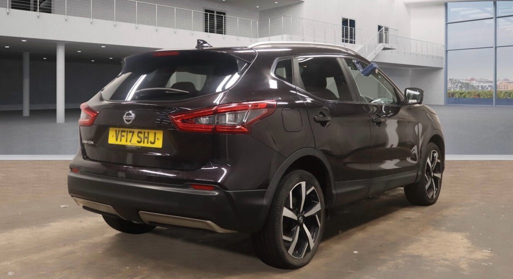 Used Nissan Qashqai 2017 for sale - 76430379: Photo 2