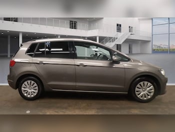 Used Volkswagen Golf SV 2016 for sale - 77038244: Photo