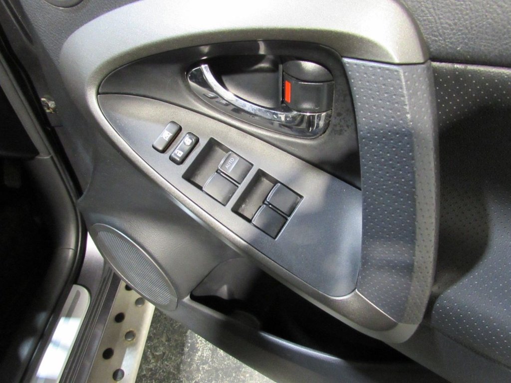 Used Toyota RAV4 2010 for sale - 76962408: Photo 14