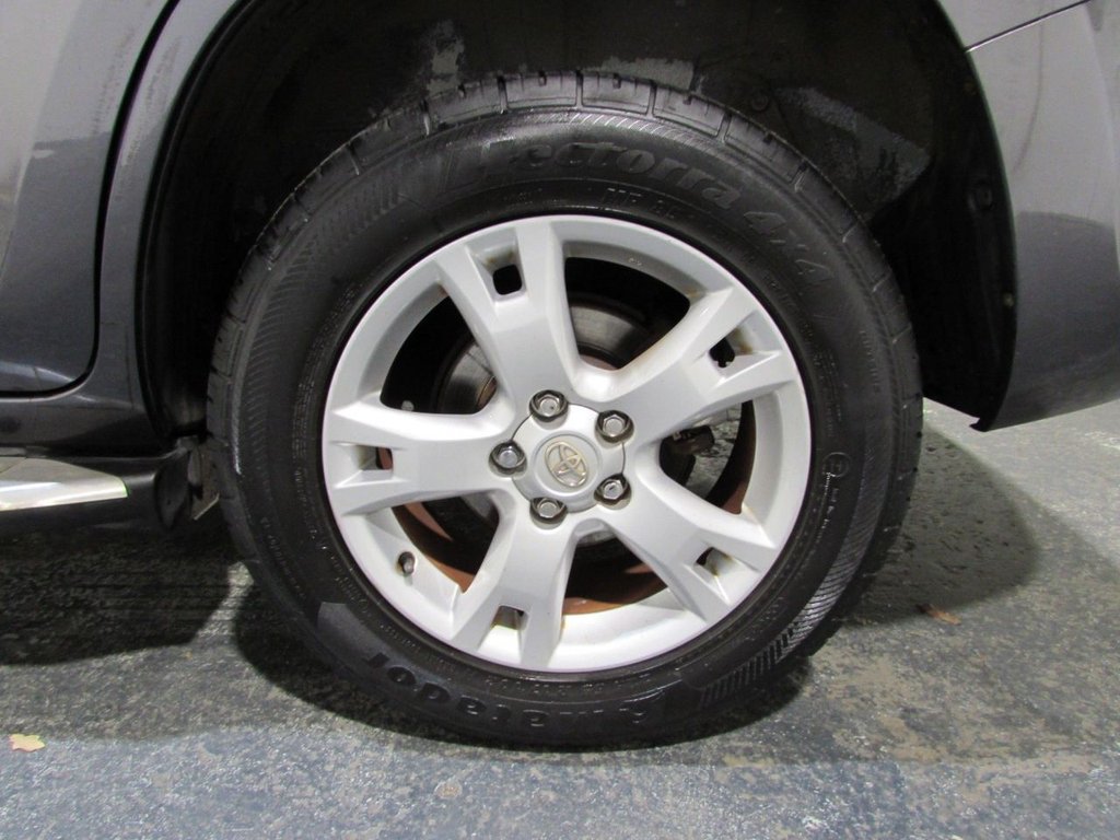 Used Toyota RAV4 2010 for sale - 76962408: Photo 16