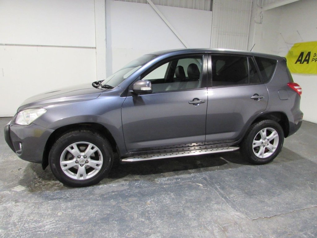 Used Toyota RAV4 2010 for sale - 76962408: Photo 2
