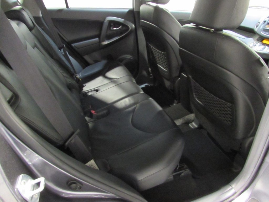 Used Toyota RAV4 2010 for sale - 76962408: Photo 26