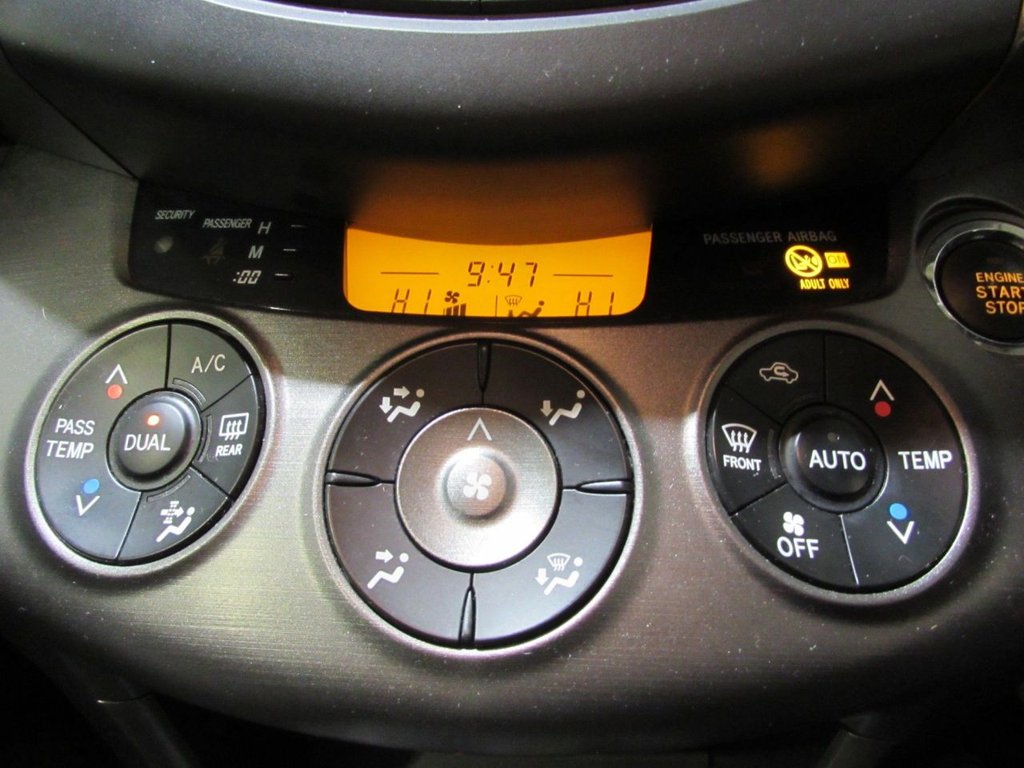 Used Toyota RAV4 2010 for sale - 76962408: Photo 40