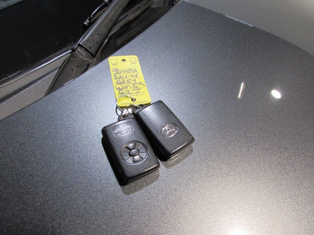 Used Toyota RAV4 2010 for sale - 76962408: Photo 50