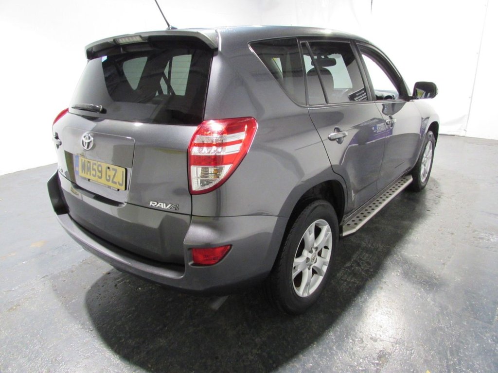 Used Toyota RAV4 2010 for sale - 76962408: Photo 6