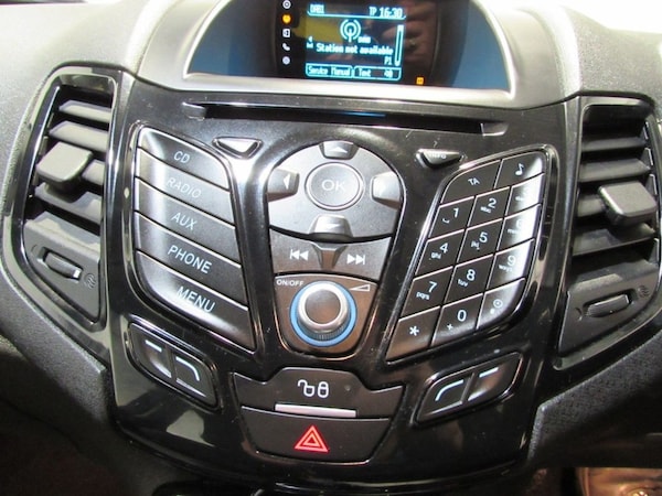 Used Ford Fiesta 2015 for sale - 76223566: Photo 28
