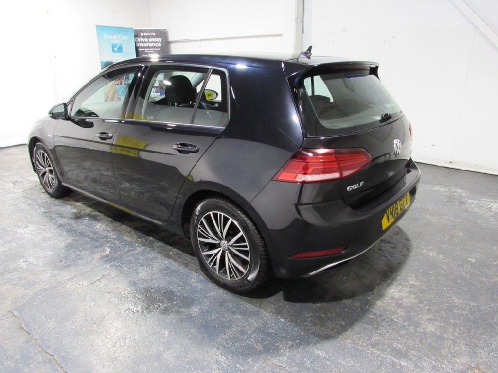 Used Volkswagen Golf 2018 for sale - 77693428: Photo 4