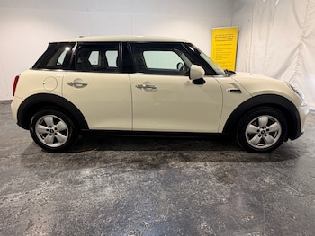 Used MINI Hatch 2018 for sale - 78806107: Photo