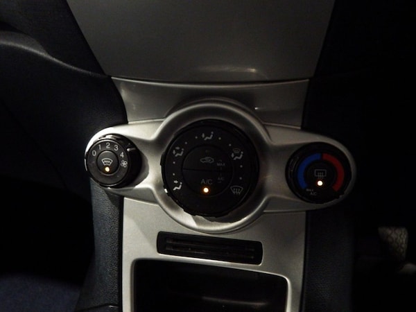 Used Ford Fiesta 2012 for sale - 76056669: Photo 46