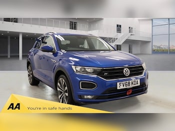 Used Volkswagen T-Roc 2018 for sale - 77547434: Photo