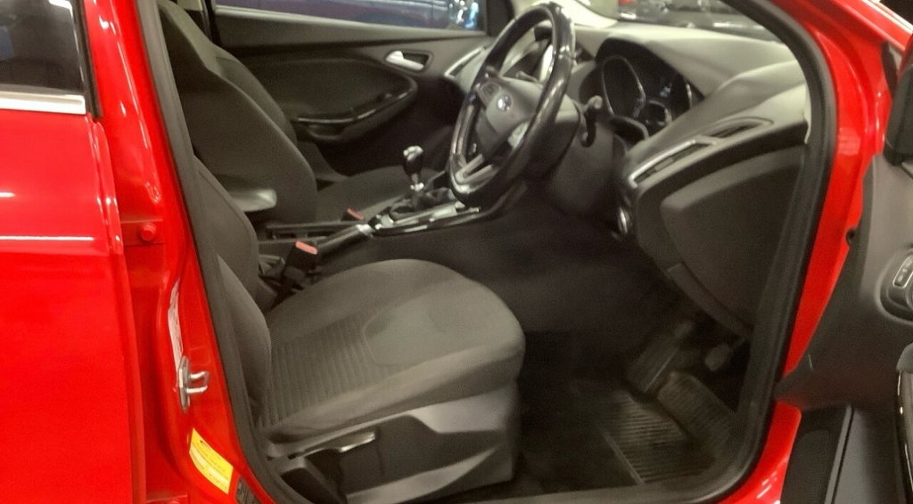 Used Ford Focus 2015 for sale - 76962431: Photo 16