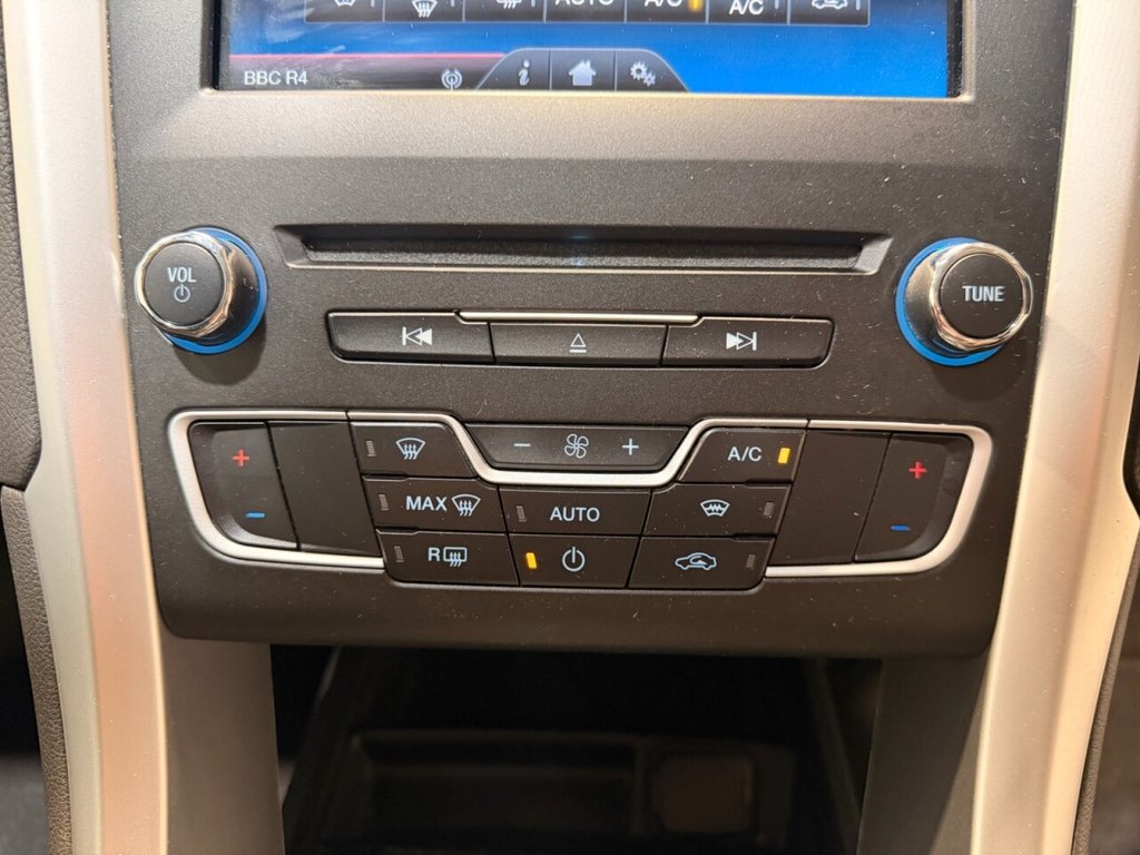 Used Ford Mondeo 2015 for sale - 77680933: Photo 49