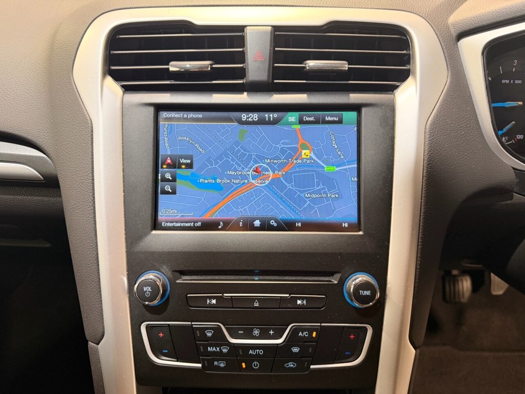 Used Ford Mondeo 2015 for sale - 77680933: Photo 8