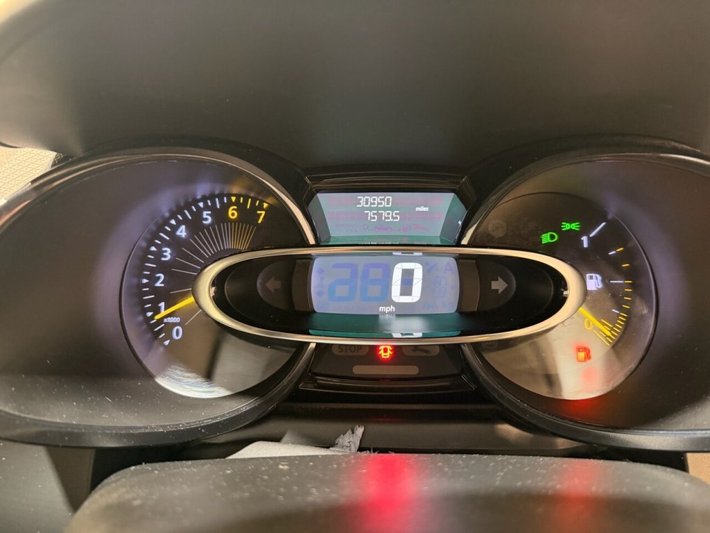 Used Renault Clio 2015 for sale - 77263371: Photo 24