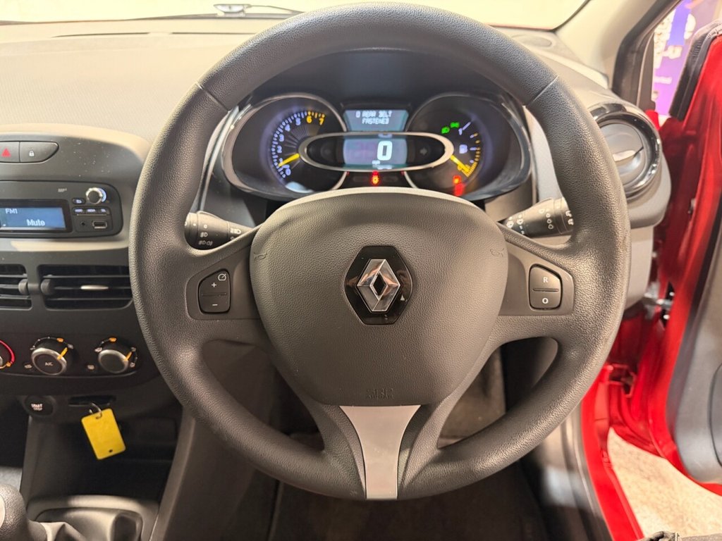 Used Renault Clio 2015 for sale - 77263371: Photo 29