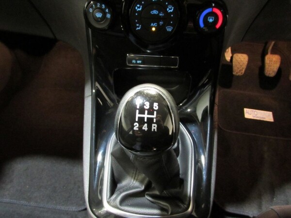 Used Ford Fiesta 2015 for sale - 76163490: Photo 36