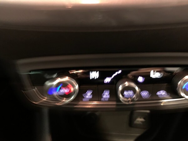 Used Vauxhall Crossland X 2020 for sale - 75047700: Photo 25