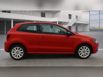 Used Volkswagen Polo 2017 for sale - 76868106: Photo