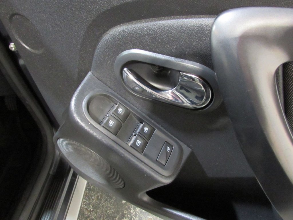 Used Dacia Duster 2017 for sale - 77666773: Photo 25