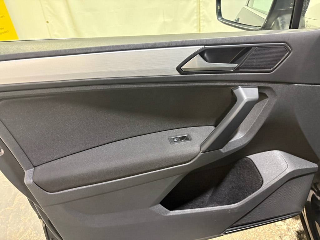 Used Volkswagen Tiguan 2017 for sale - 77583432: Photo 32