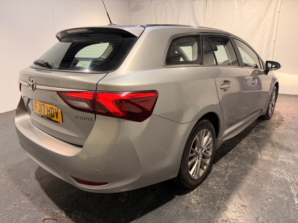 Used Toyota Avensis 2017 for sale - 77384264: Photo 2