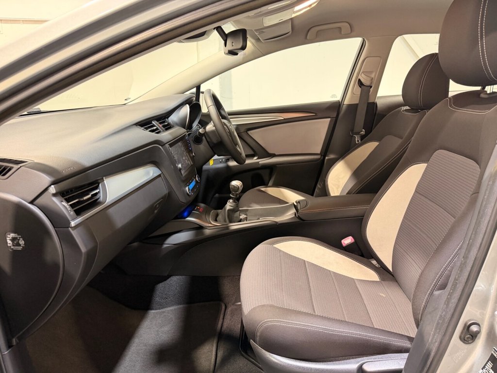 Used Toyota Avensis 2017 for sale - 77384264: Photo 21