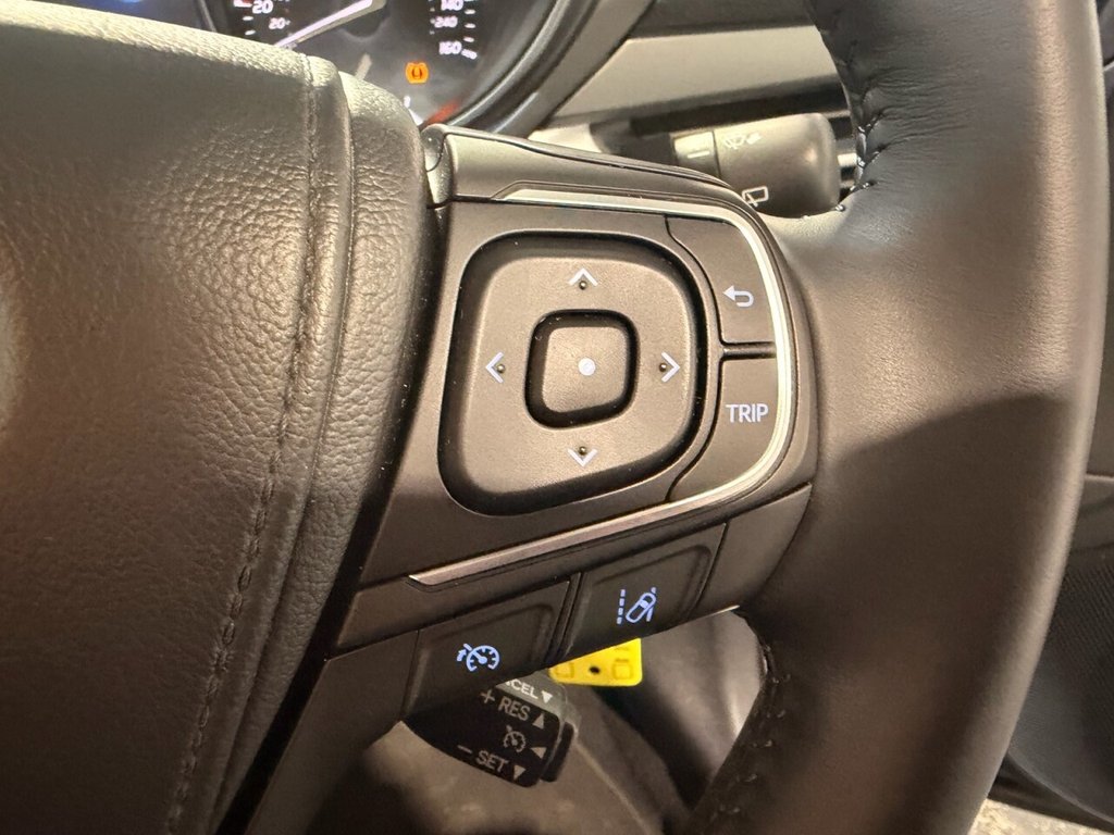 Used Toyota Avensis 2017 for sale - 77384264: Photo 27