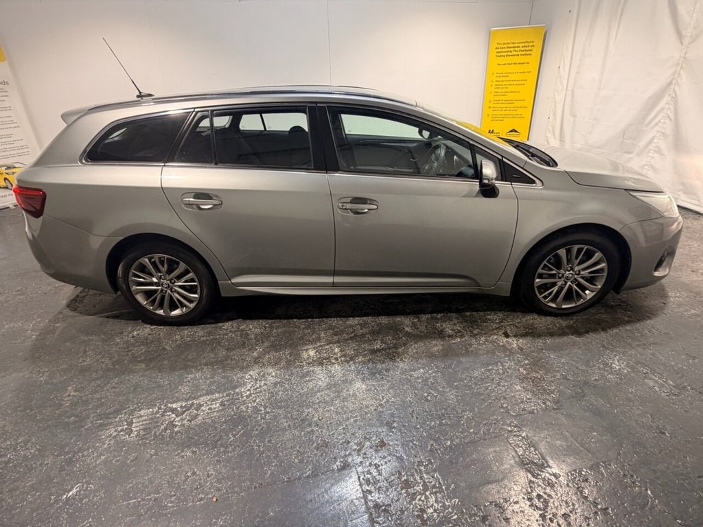 Used Toyota Avensis 2017 for sale - 77384264: Photo 28