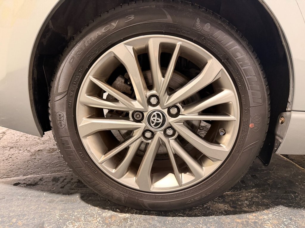 Used Toyota Avensis 2017 for sale - 77384264: Photo 42