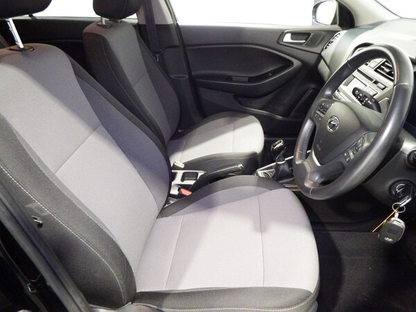 Used Hyundai i20 2016 for sale - 74746434: Photo 34