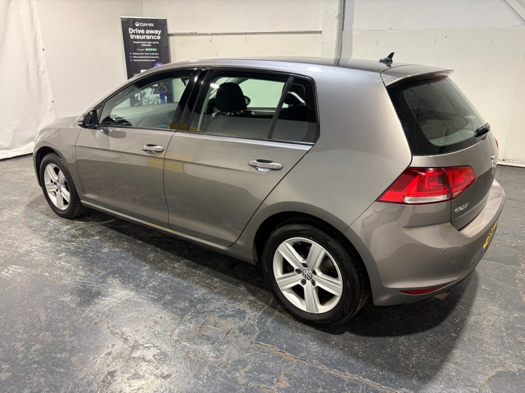 Used Volkswagen Golf 2017 for sale - 76367590: Photo 2