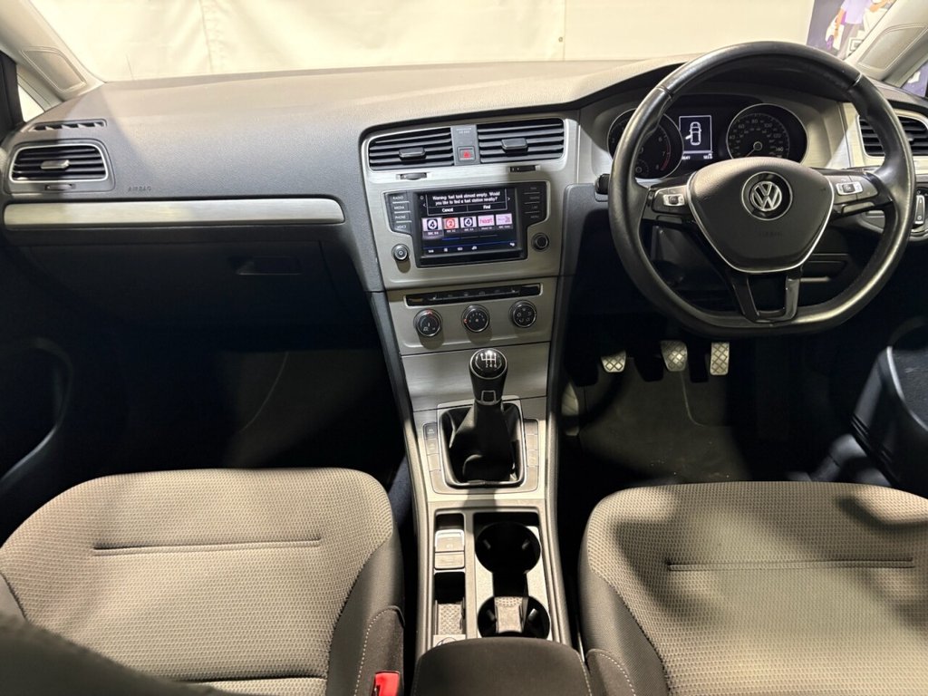 Used Volkswagen Golf 2017 for sale - 76367590: Photo 24