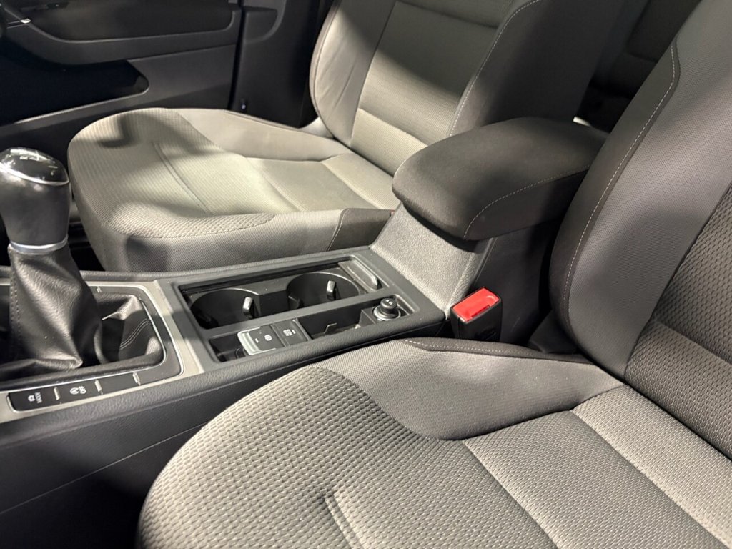 Used Volkswagen Golf 2017 for sale - 76367590: Photo 30