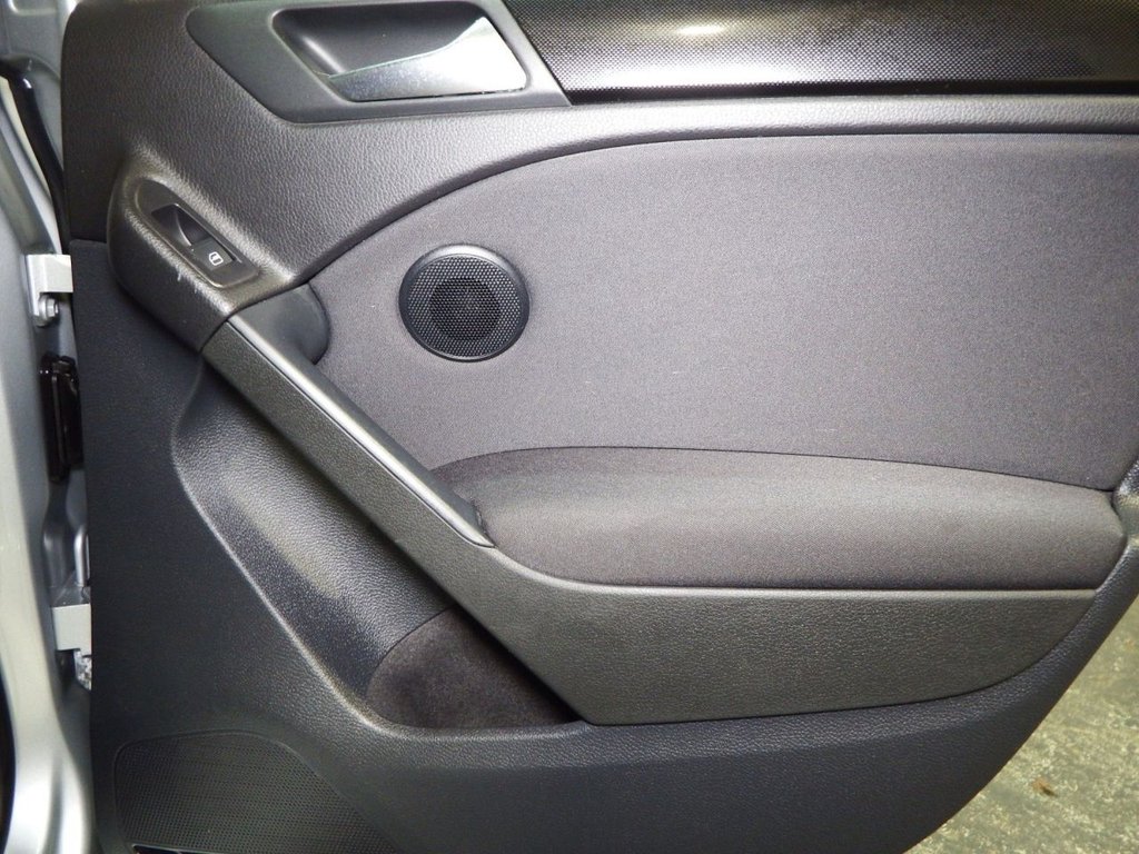 Used Volkswagen Golf 2012 for sale - 76686457: Photo 22