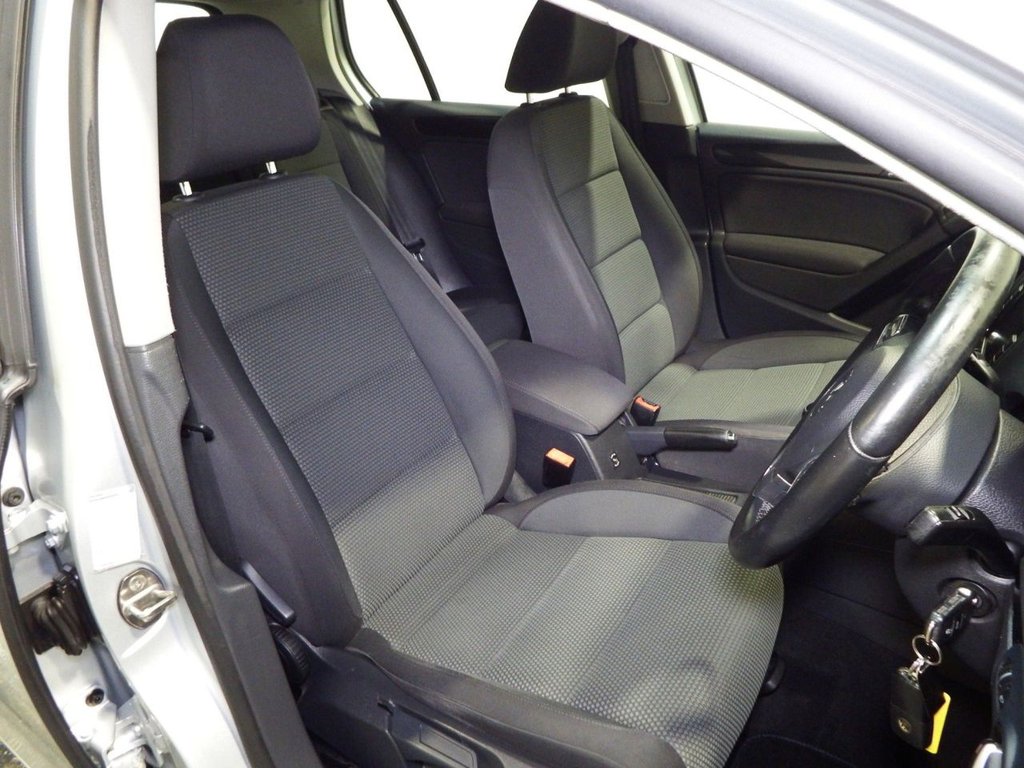 Used Volkswagen Golf 2012 for sale - 76686457: Photo 23