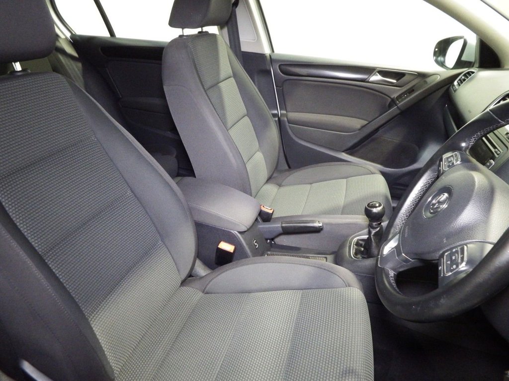Used Volkswagen Golf 2012 for sale - 76686457: Photo 24