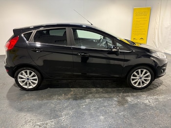 Used Ford Fiesta 2015 for sale - 76441799: Photo