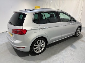 Used Volkswagen Golf SV 2015 for sale - 79166743: Photo