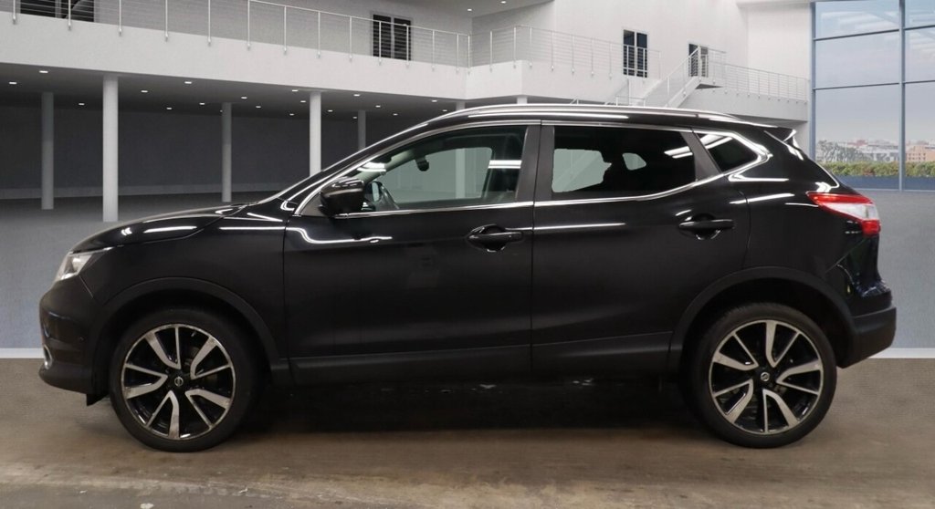 Used Nissan Qashqai 2014 for sale - 77990932: Photo 2