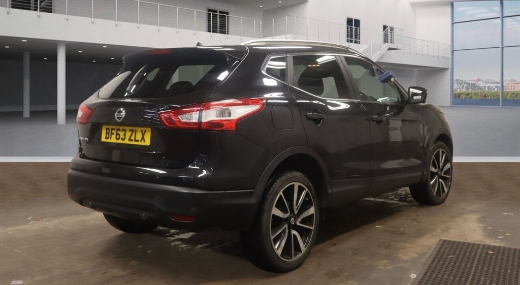 Used Nissan Qashqai 2014 for sale - 77990932: Photo 4