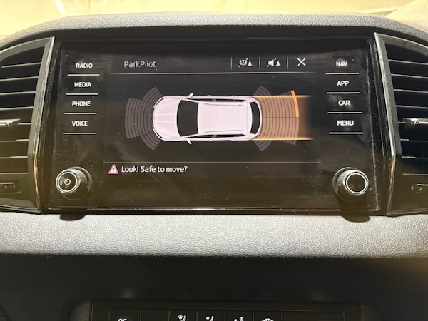 Used Skoda Karoq 2018 for sale - 76223848: Photo 14