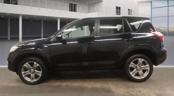 Used Toyota RAV4 2011 for sale - 76323385: Photo 2