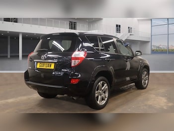 Used Toyota RAV4 2011 for sale - 76323385: Photo 4