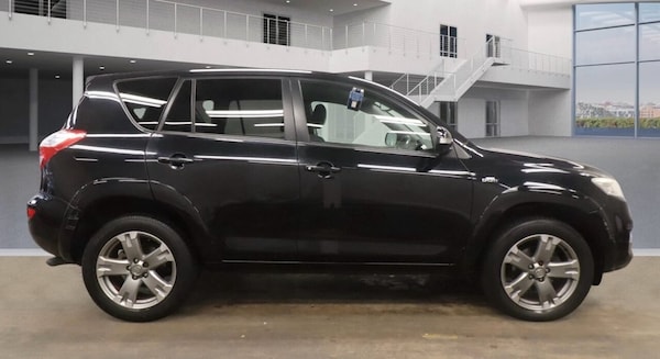 Used Toyota RAV4 2011 for sale - 76323385: Photo 8