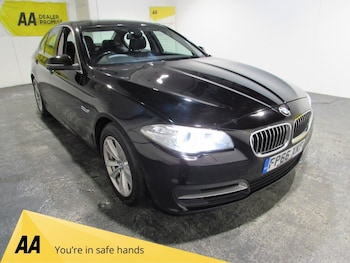 Used BMW 5 Series 2017 for sale - 77200530: Photo